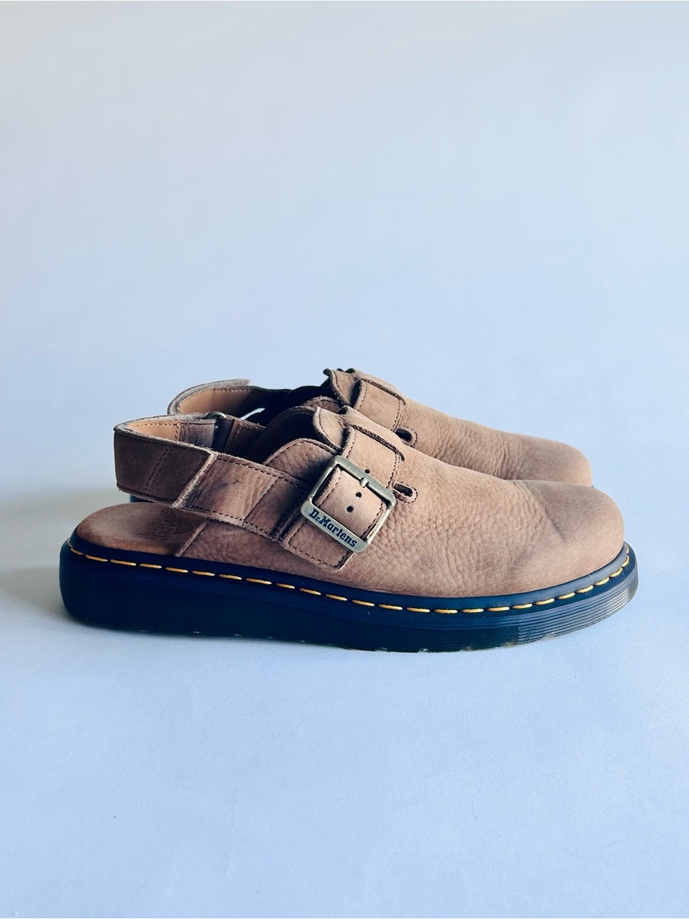 Men’s Dr. Martens Jorge II Tan Leather Suede Close Toe Clogs Sandals size 9 - Picture 2 of 15
